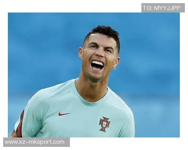 特朗普赠送镀金钥匙给C罗使其成为首位获此荣誉的运动员